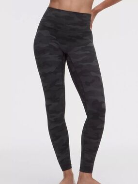 Lululemon Align Camo Block and Charcoal leggings Size 4